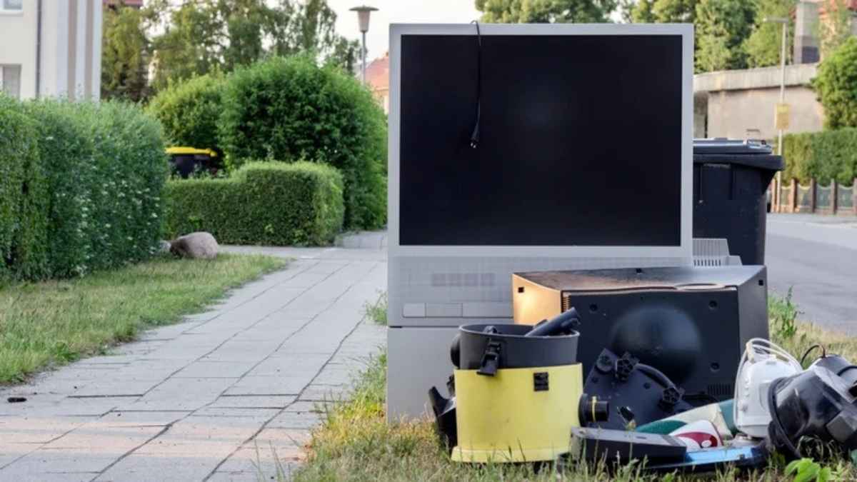 What Happens to Your TV After It’s Picked Up for Recycling