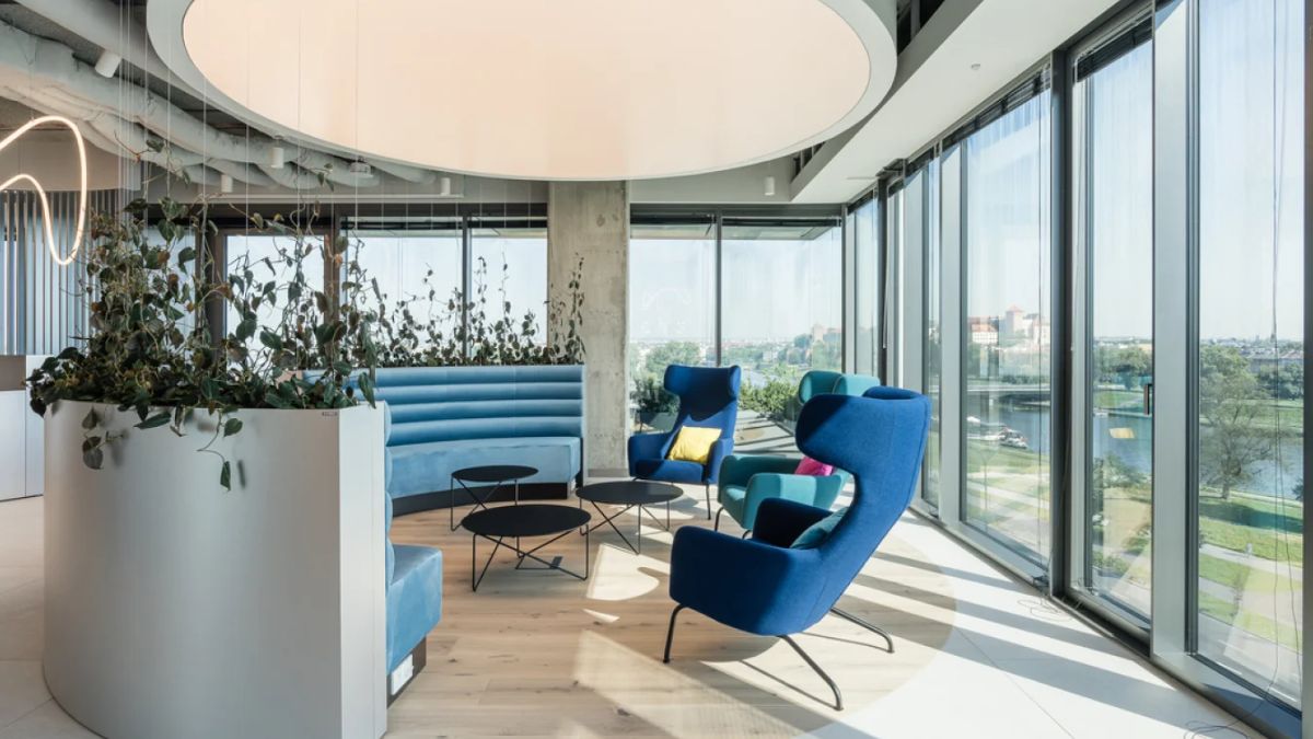 How Acoustic Lighting Enhances Employee Comfort in Open-Plan Workspaces