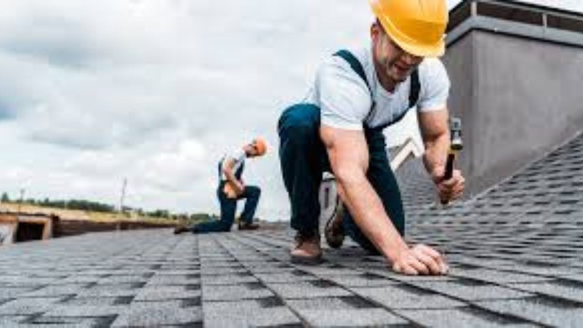 How to Choose the Right Professional Roofing Contractor