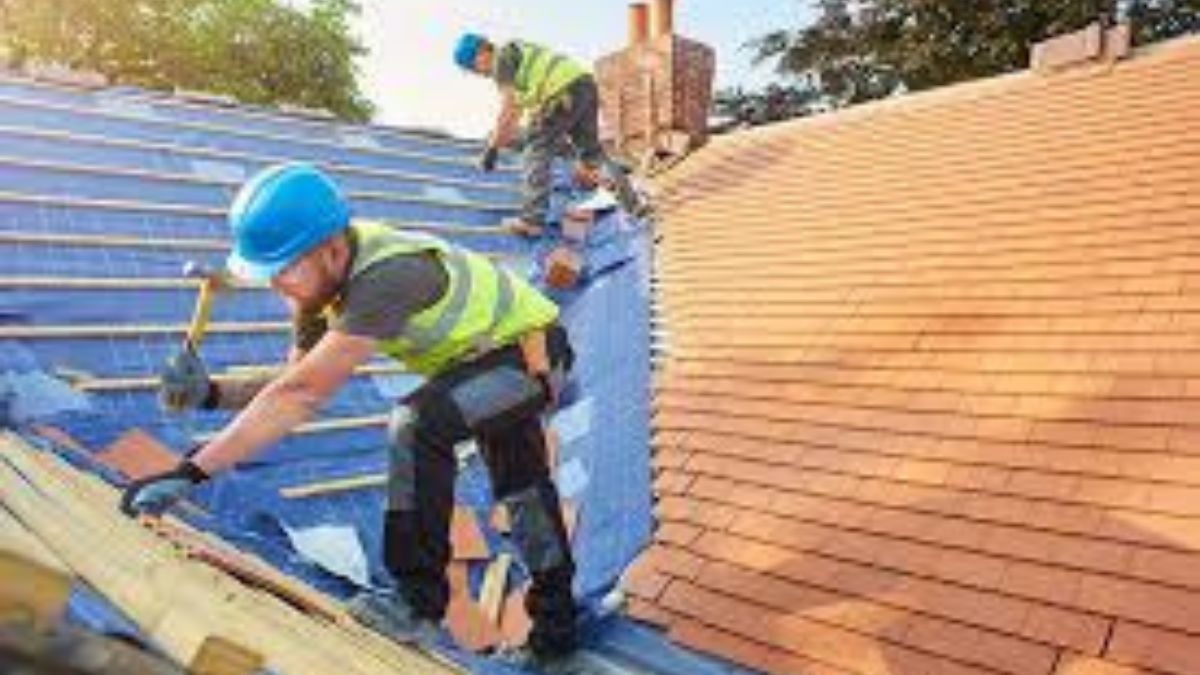 What to Expect During a Roofing Project